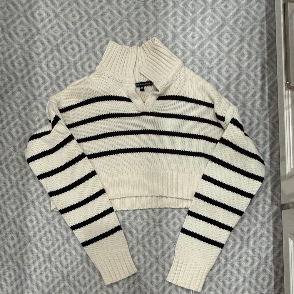Striped Black and White Women's Sweater